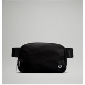 Lululemon Everywhere Belt Bag - NWT